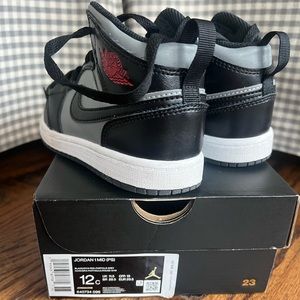 Jordan 1 MID (PS)